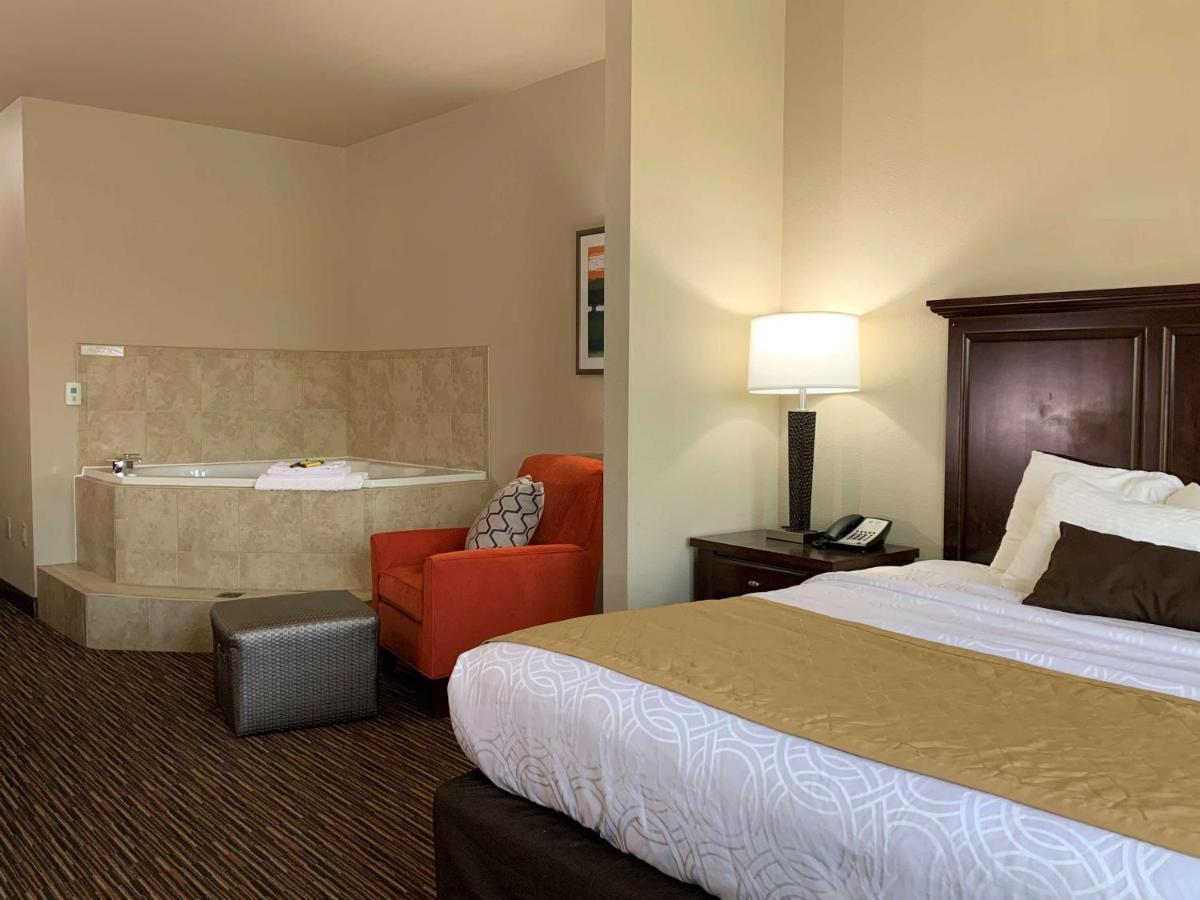 Radisson Hotel River Falls Bagian luar foto