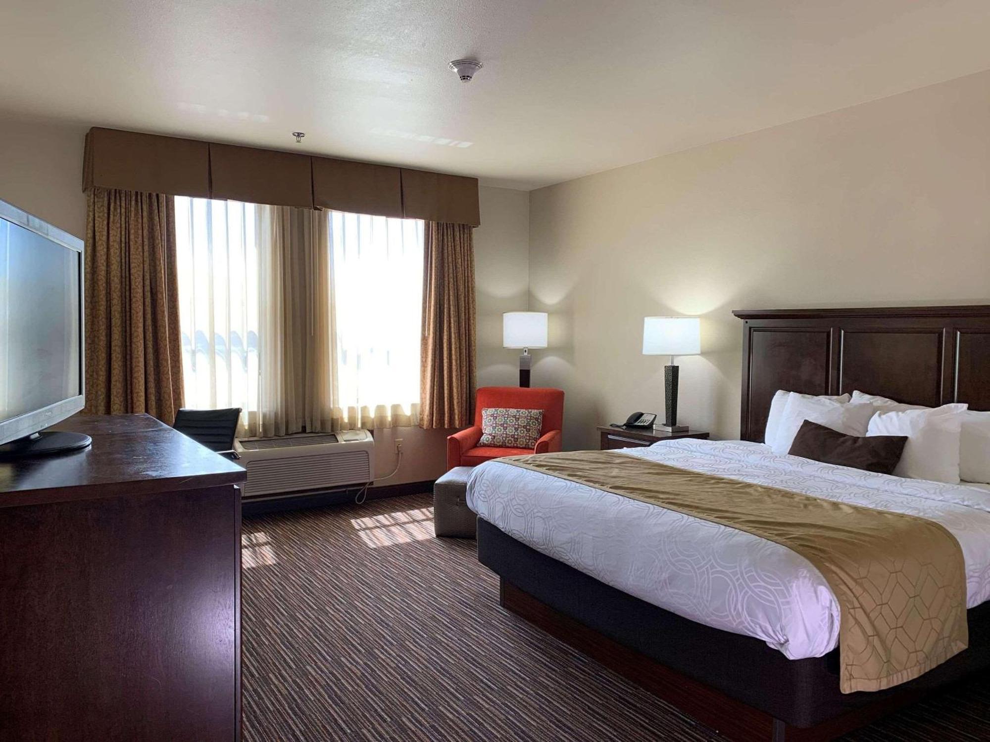 Radisson Hotel River Falls Bagian luar foto