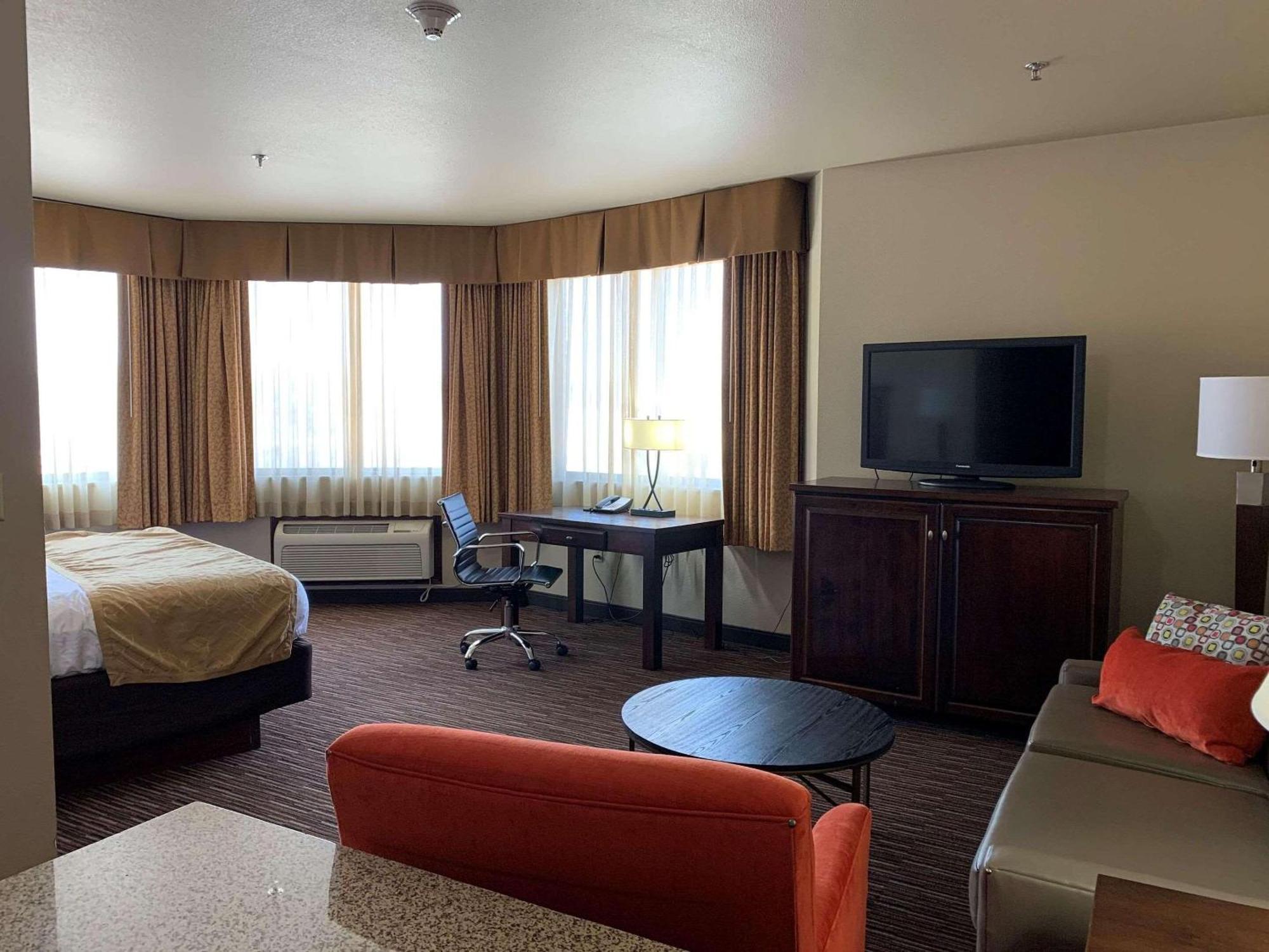 Radisson Hotel River Falls Bagian luar foto