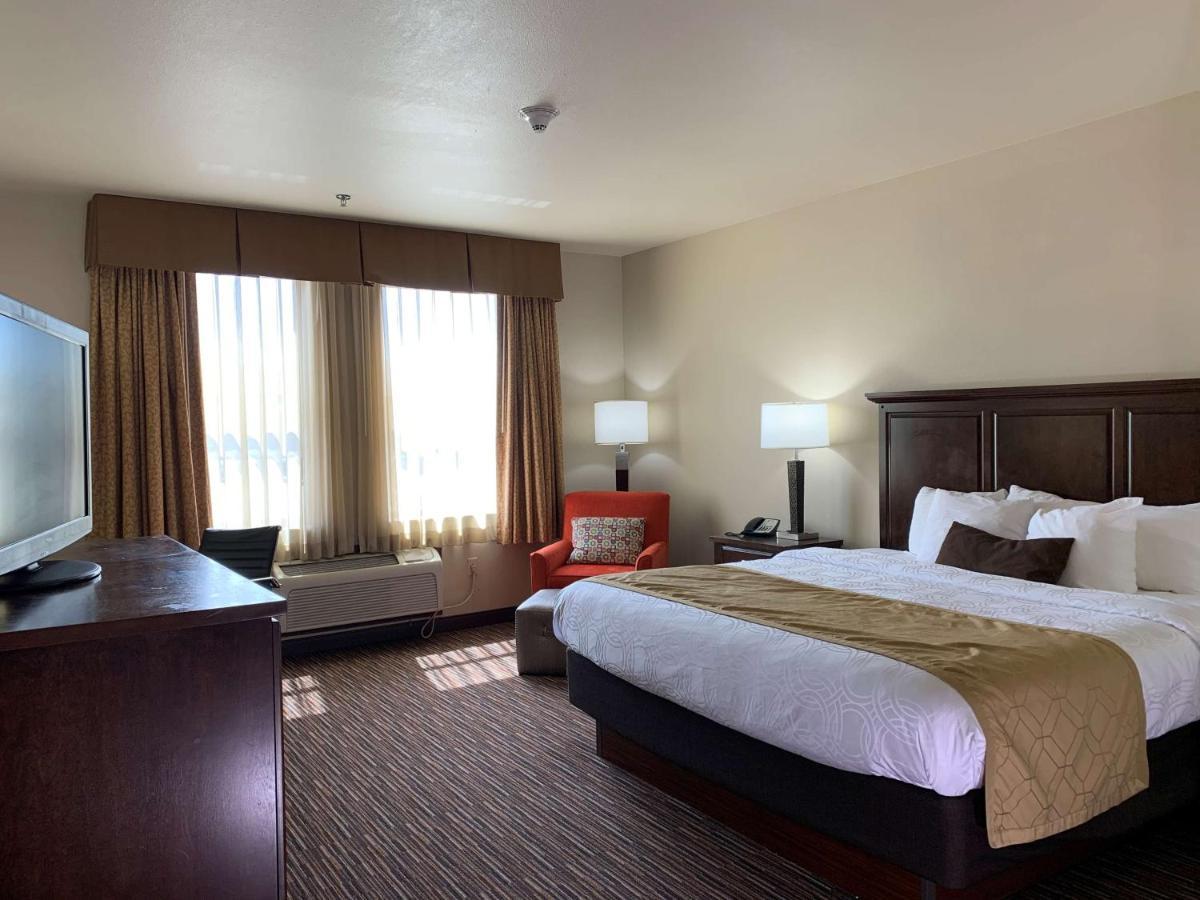 Radisson Hotel River Falls Bagian luar foto