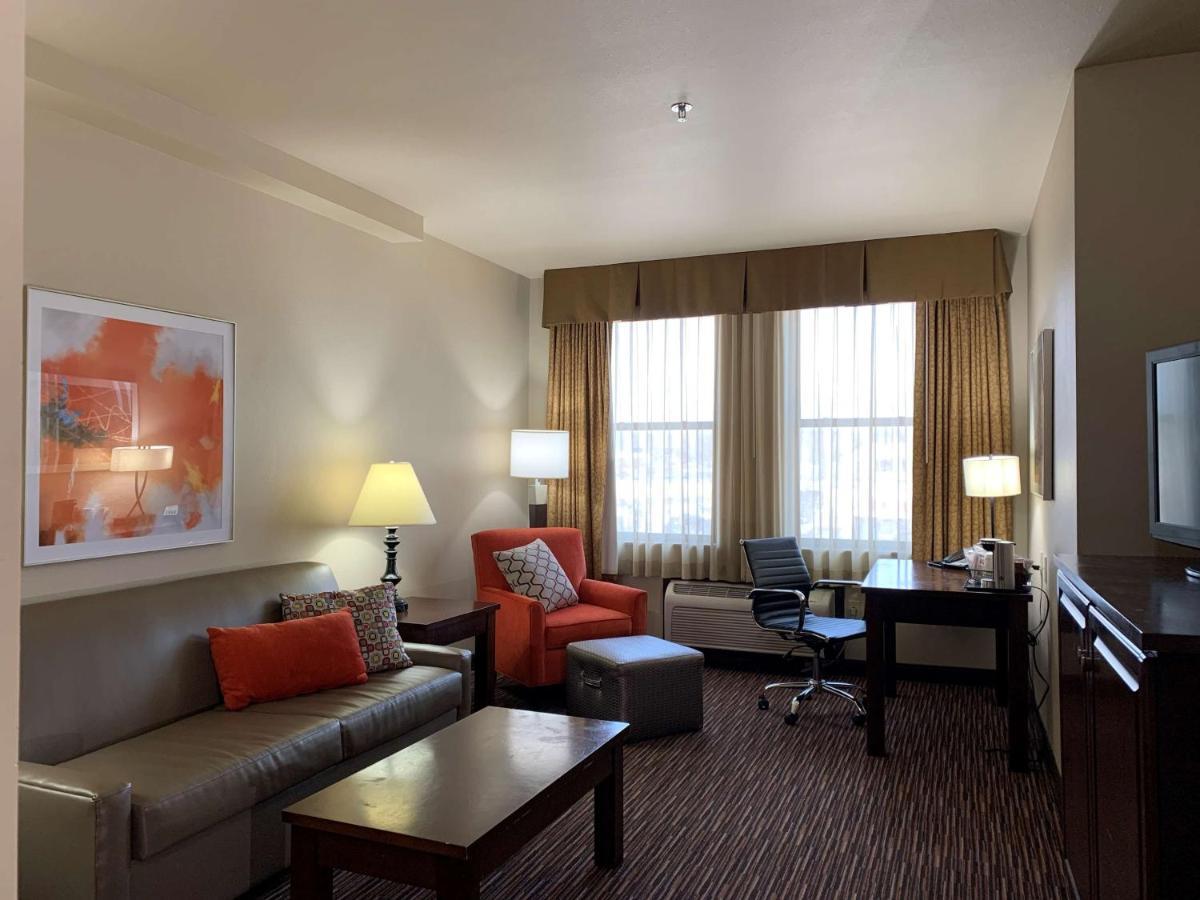 Radisson Hotel River Falls Bagian luar foto